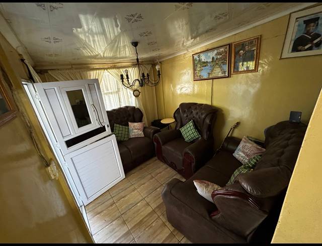 3 BEDROOM HOUSE FOR SALE IN SUNSET GLEN